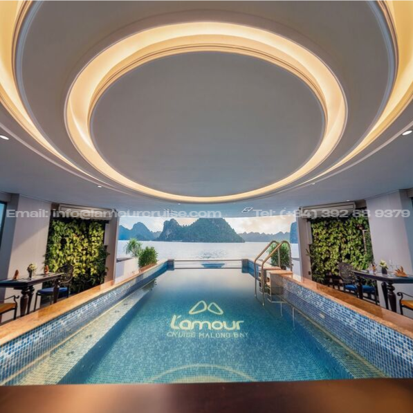 BỂ BƠI BỐN MÙA